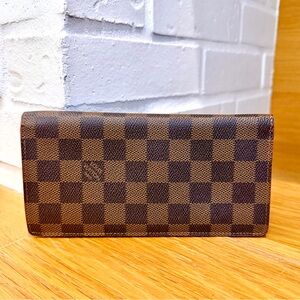 Louis Vuitton Authenticated Damier Brazza Wallet
